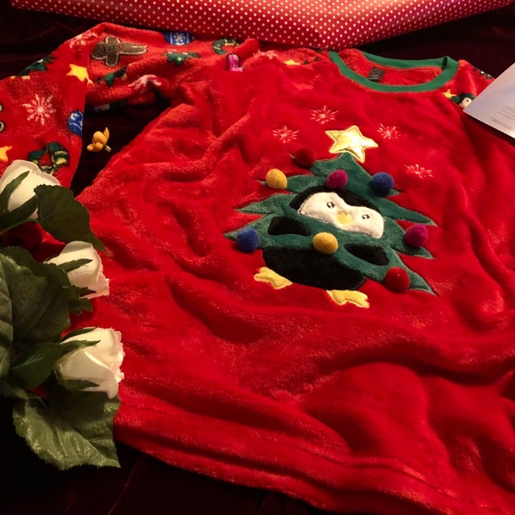 Fluffy PJ Christmas Shirt 🎄🐧🎅 - Picture 2 of 4